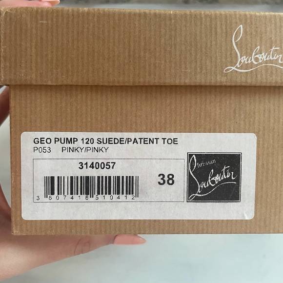 ❌SOLD❌Christian Louboutin Geo Cap Toe Studded Pump Heels - Picture 2 of 14